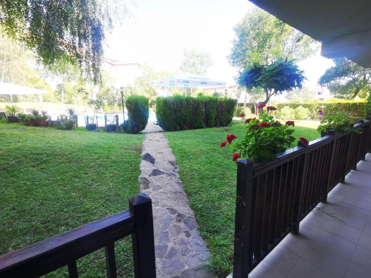 Marina Delfin Apartments - Top Location & Pet Friendly Sveti Vlas Exterior foto